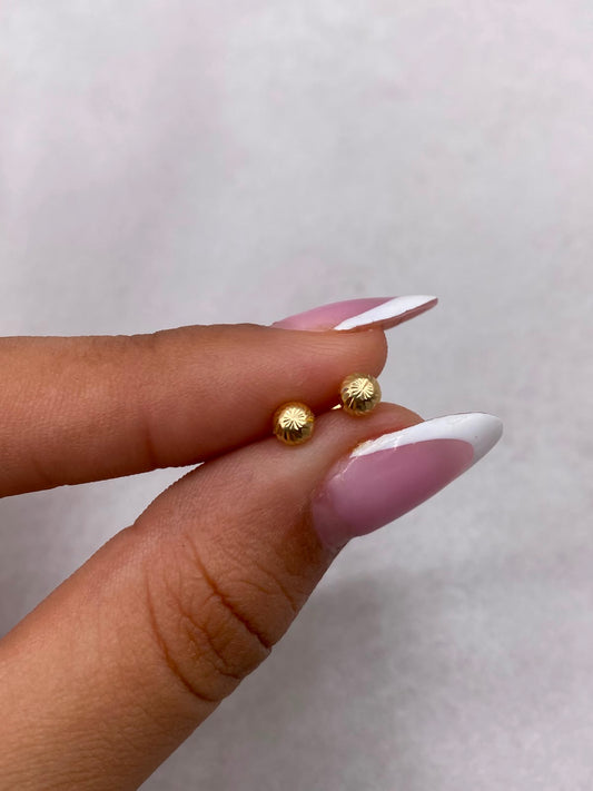 Topos bola diamantada Oro amarillo 18k 0,52 Gr / 4 mm