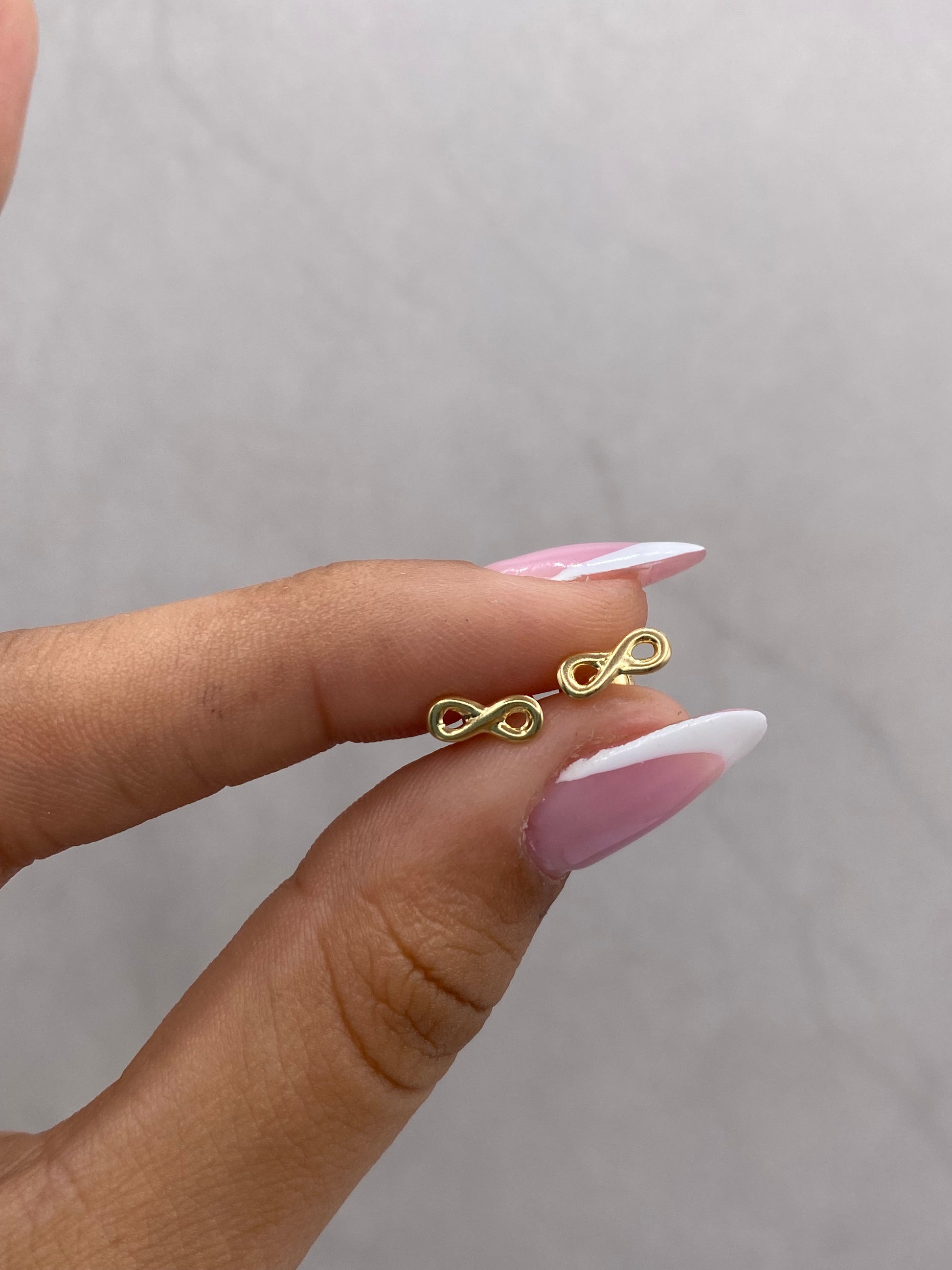 Topos Infinito (R) Oro amarillo 18k 0,53 Gr / 3,3 mm