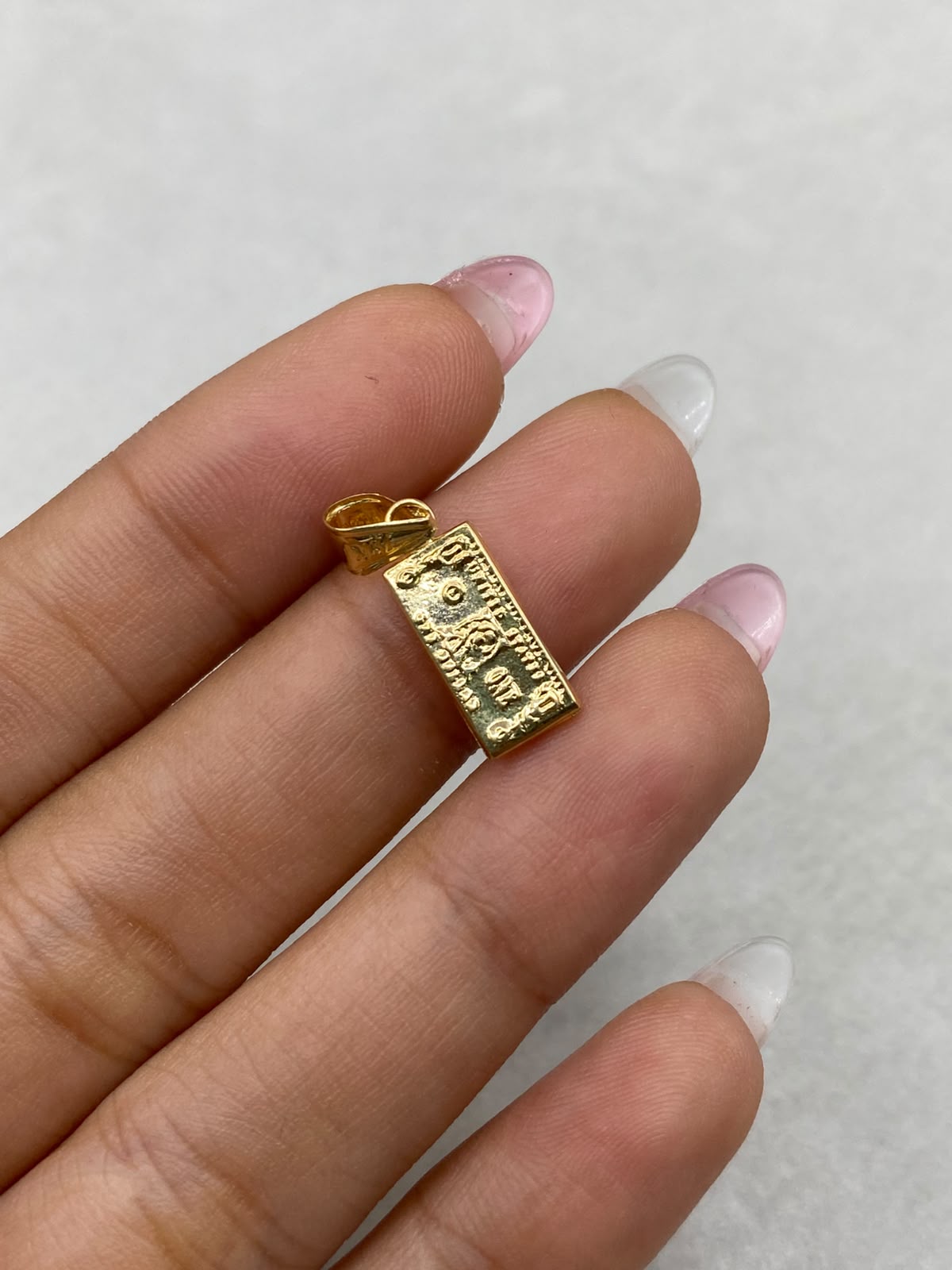 Dije one dolar Oro amarillo 18k 0,63 Gr / 5 mm / 2,0 Cm