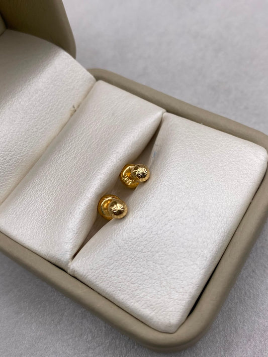 Topos bola diamantada Oro amarillo 18k 0,52 Gr / 4 mm
