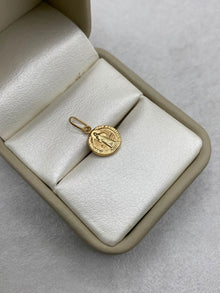 Dije San Benito Oro amarillo 18k 0,52 Gr / 1,9 Cm