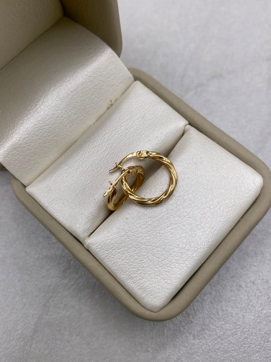 Candonga entorchada Oro amarillo 18k 1,02 Gr / 2,0 Cm