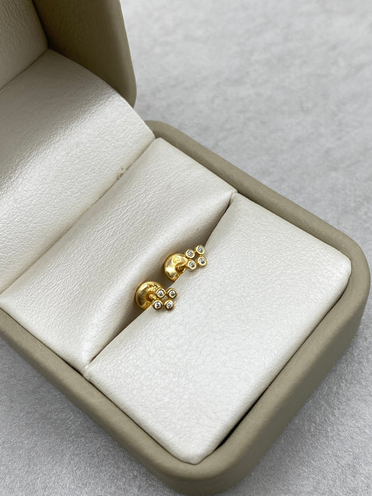 Topos Rombo con circon blanco Oro amarillo 18k 0,60 Gr / 3,65 mm