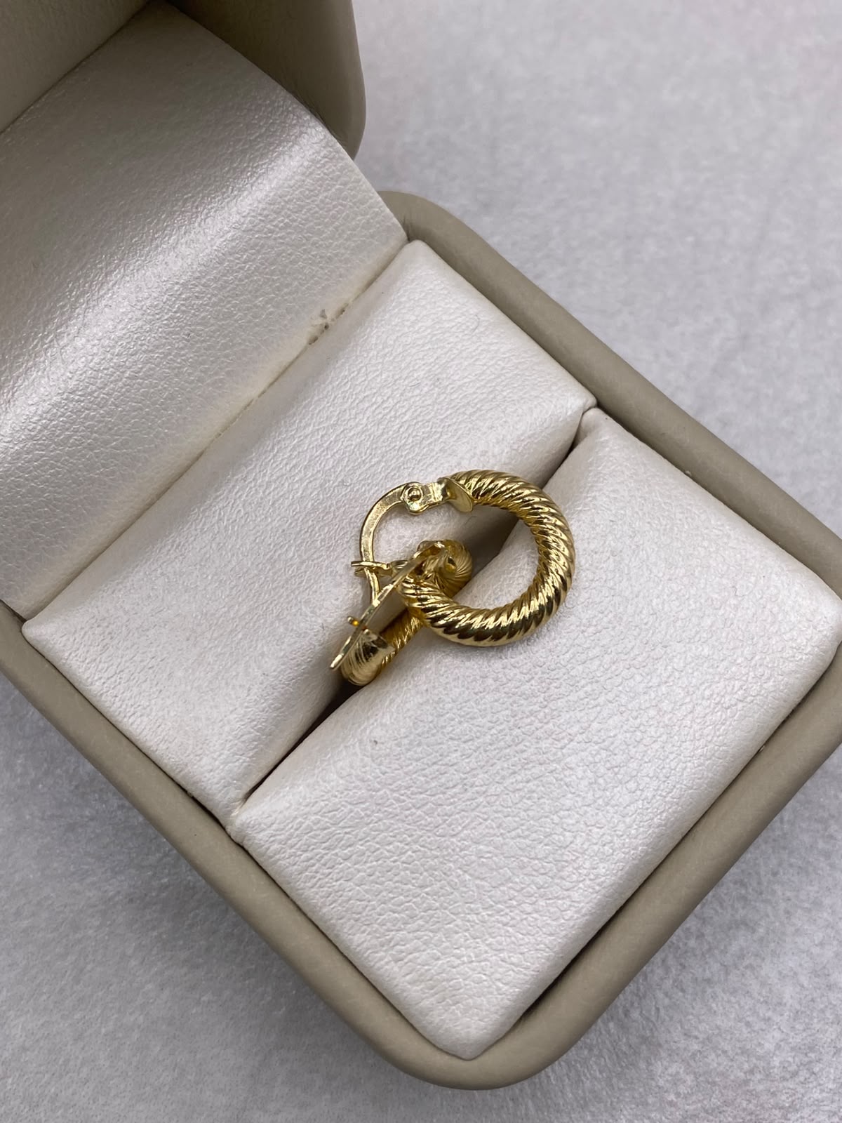 Candonga tubo entorchado Oro amarillo 18k 1,63 Gr / 1,5 Cm