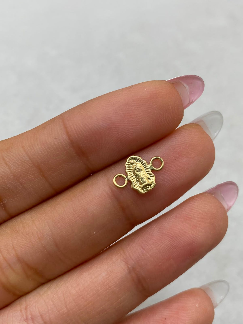 Herraje Virgen Guadalupe Oro amarillo 18k 0,22 Gr / 1 Cm