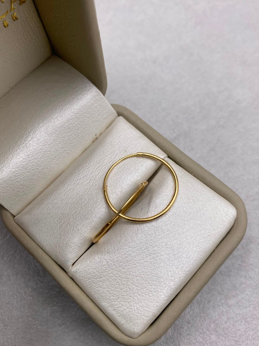 Candonga imperdible lisa (r) Oro amarillo 18k 0,93 Gr / 3,5 Cm