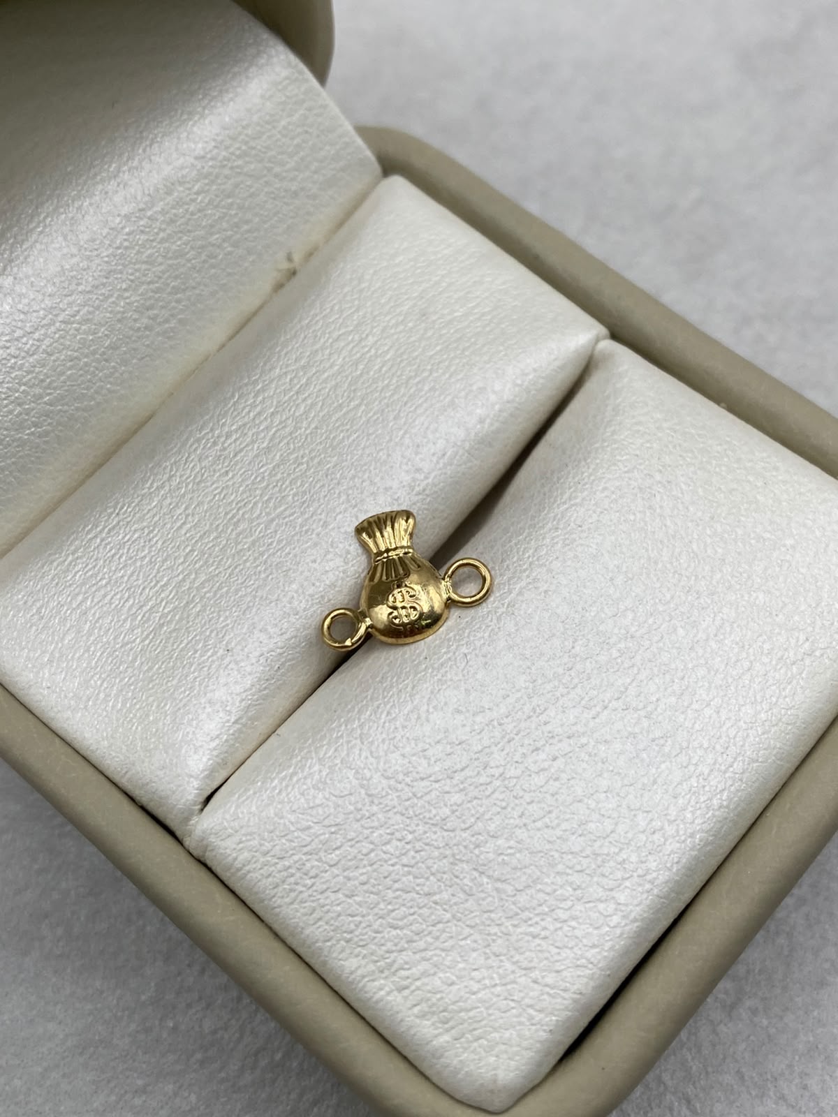 Herraje Bolsa De Dinero Oro amarillo 18k 0,22 Gr / 1,1 Cm