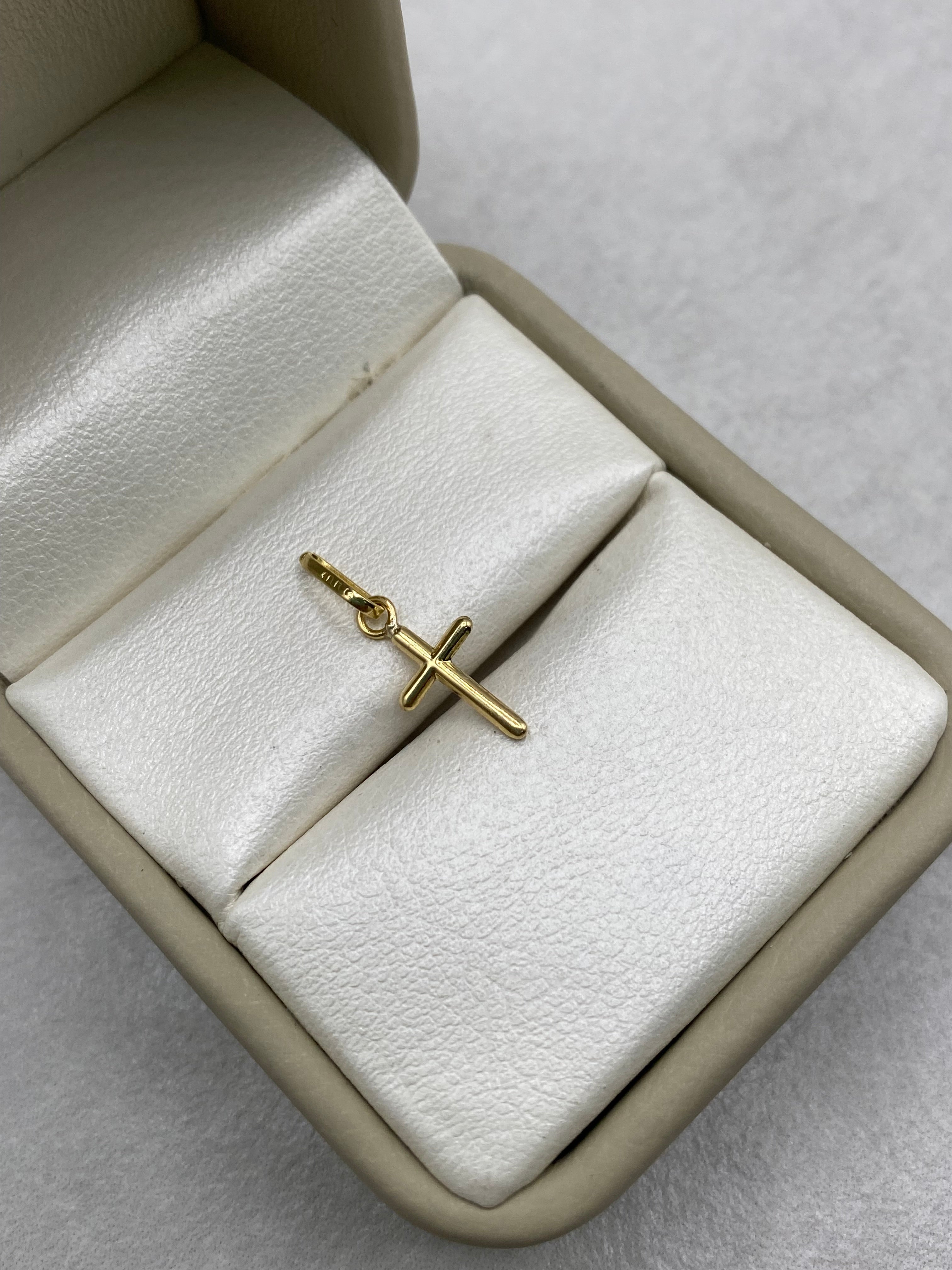 Dije cruz lisa (R) Oro amarillo 18k 0,23 Gr / 1,8 Cm