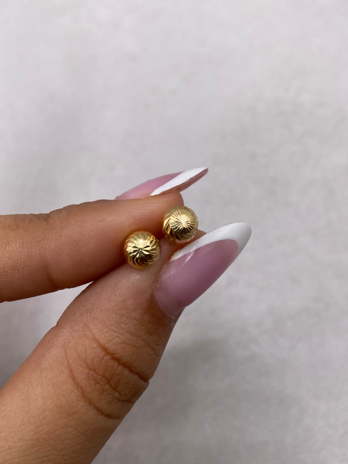 Topos bola diamantada Oro amarillo 18k 0,73 Gr / 6 mm