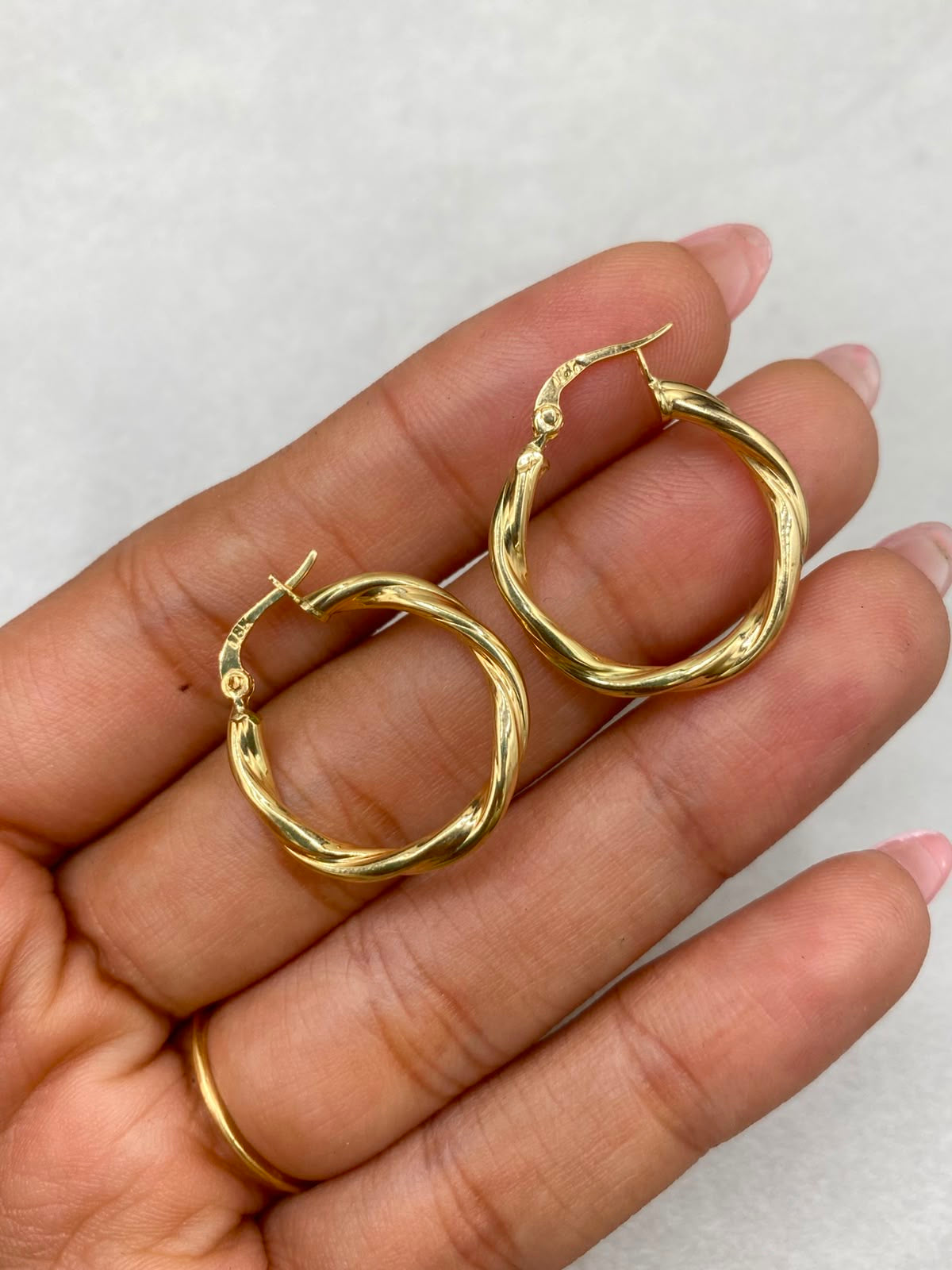 Candonga entorchada Oro amarillo 18k 1,93 Gr / 3,0 Cm