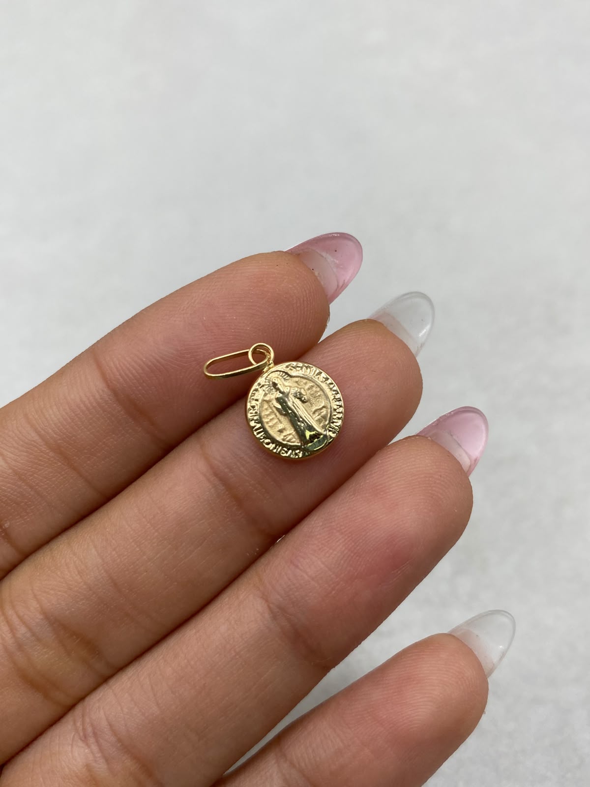 Dije San Benito Oro amarillo 18k 0,49 Gr / 1,9 Cm