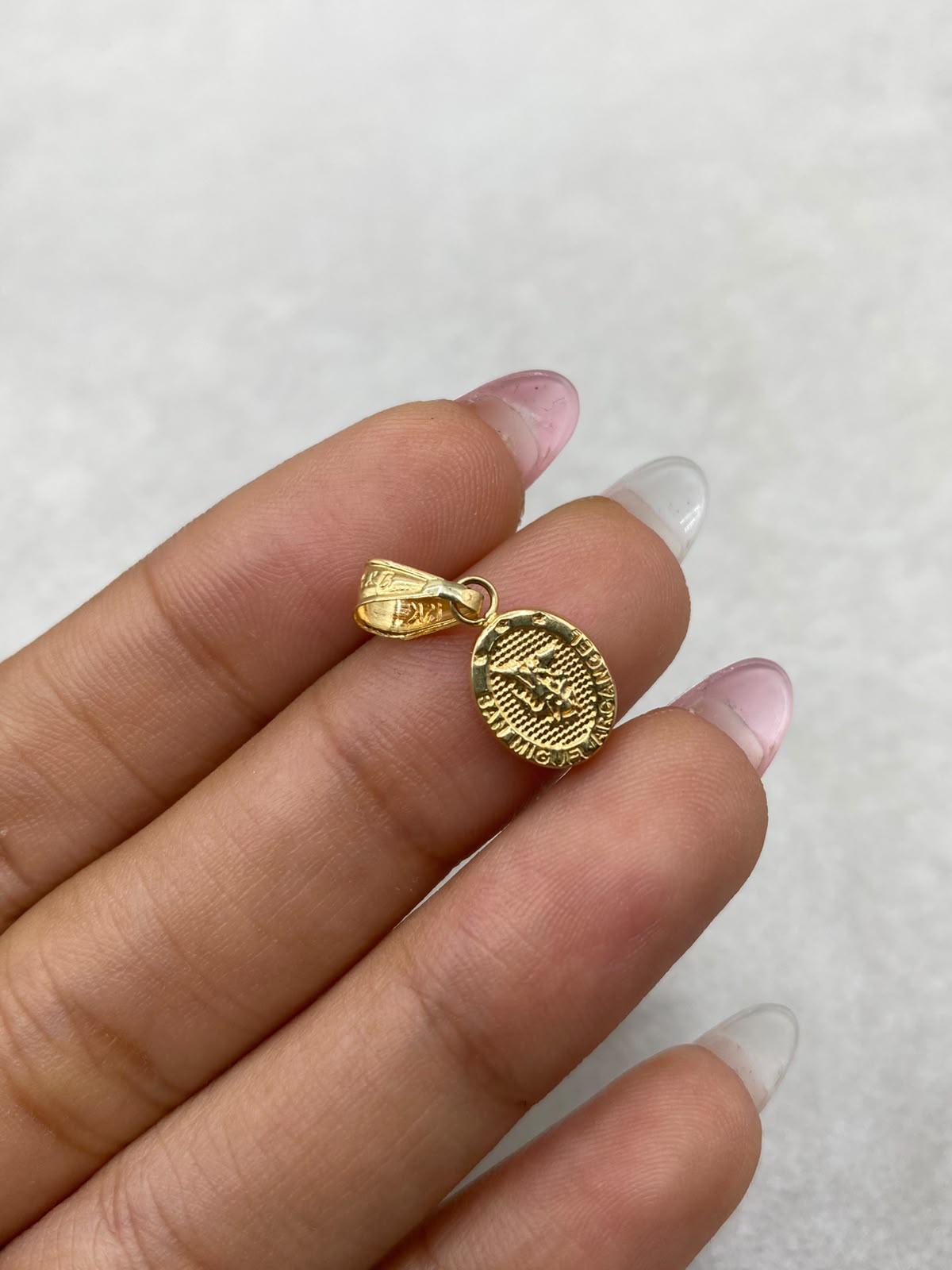 Dije san miguel de arcangel diamantado  Oro amarillo 18k 0,55 Gr / 9 mm / 2,5 Cm
