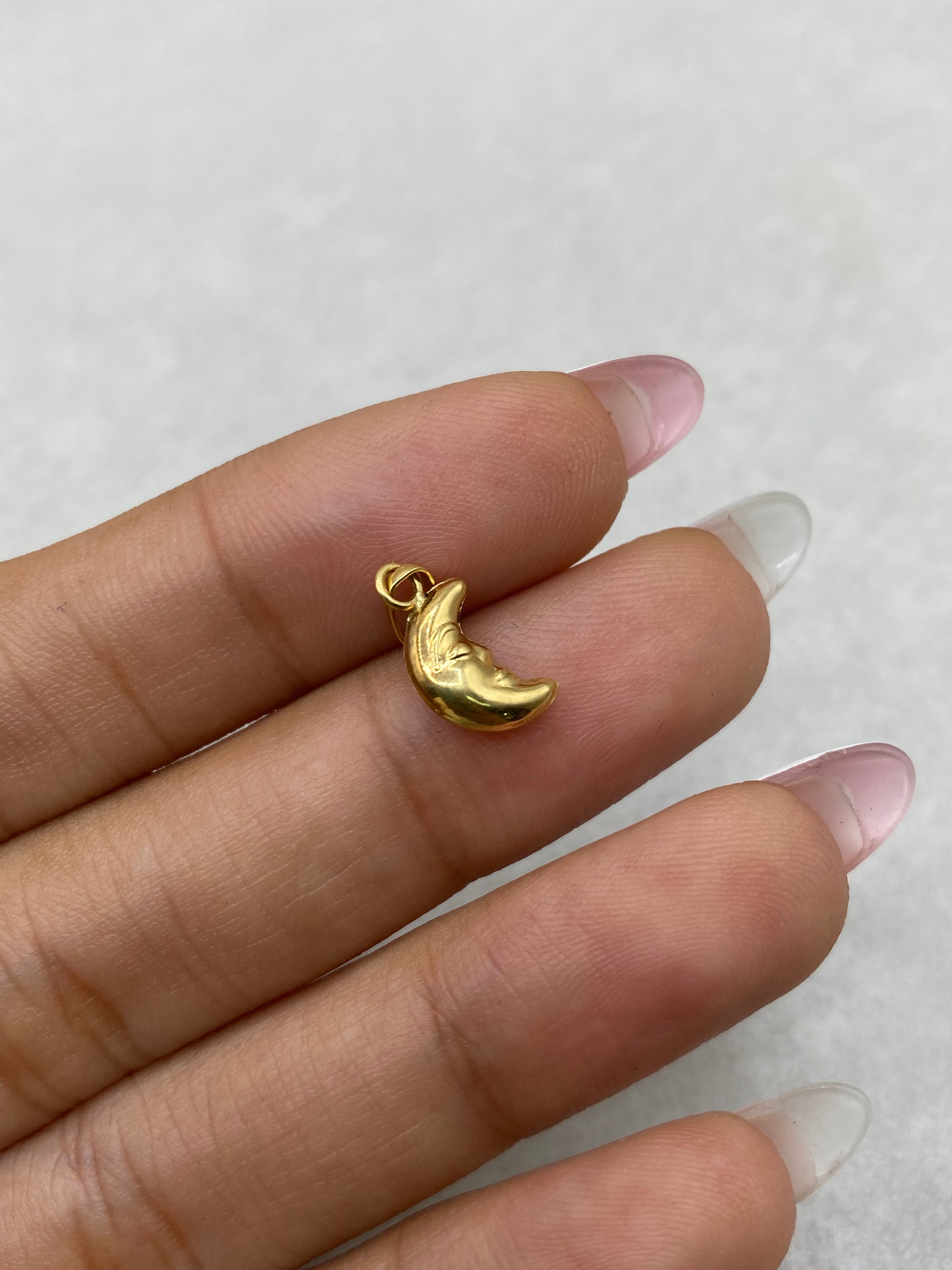 Dije luna (R) Oro amarillo 18k 0,39 Gr / 5,0 mm / 1,5 Cm