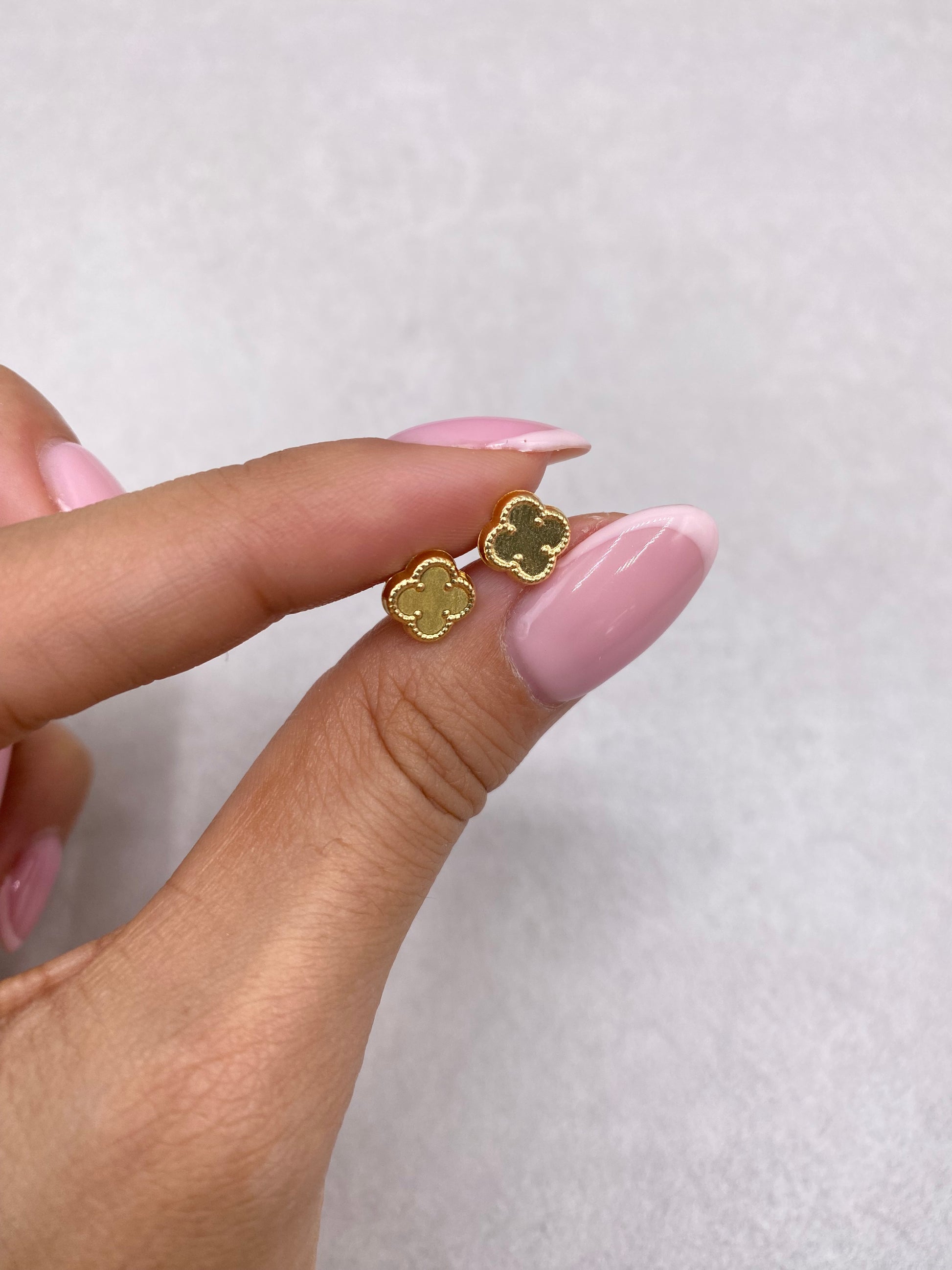 Topos Trebol diamantado Oro amarillo 18k 0,53 Gr / 6.7 mm