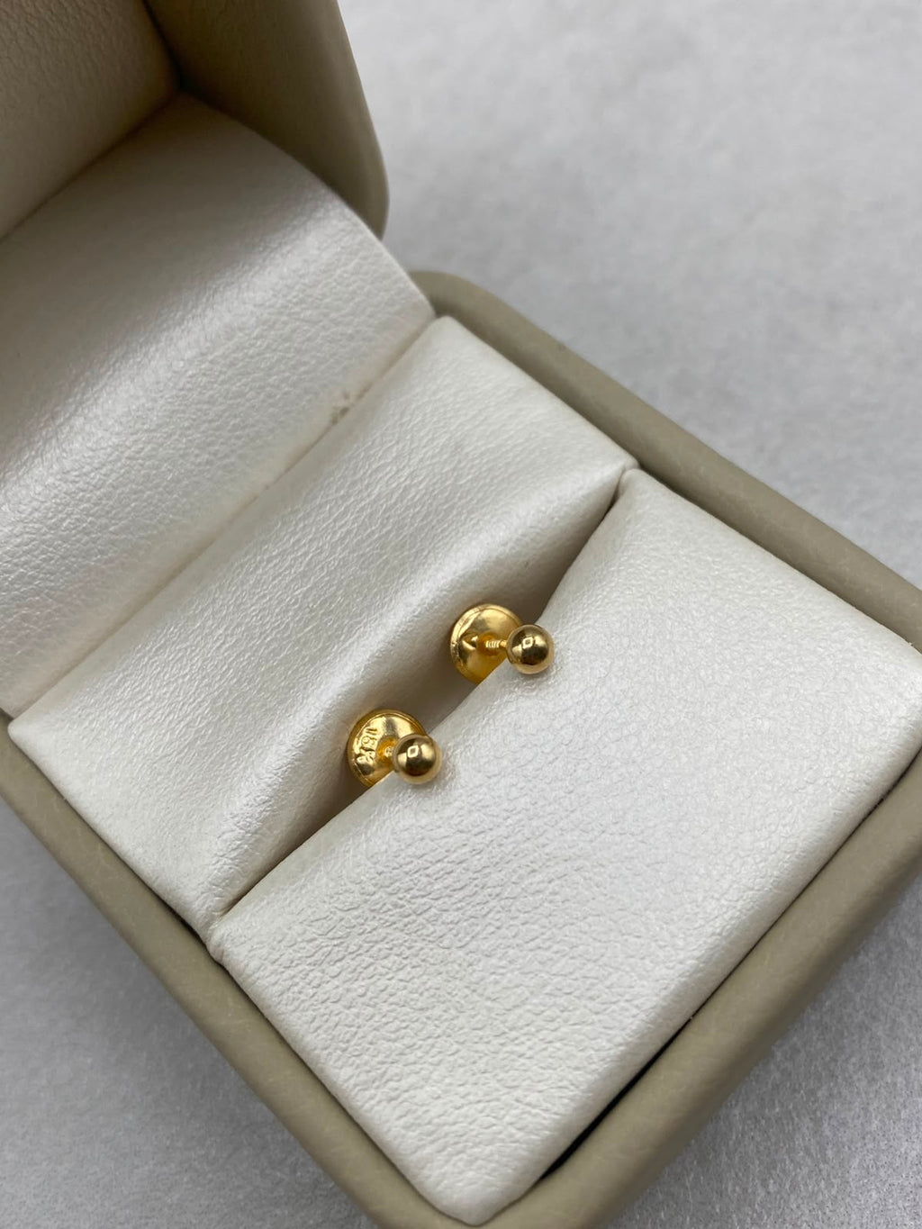 Topos bolas Oro amarillo 18k 0,39 Gr / 3 mm