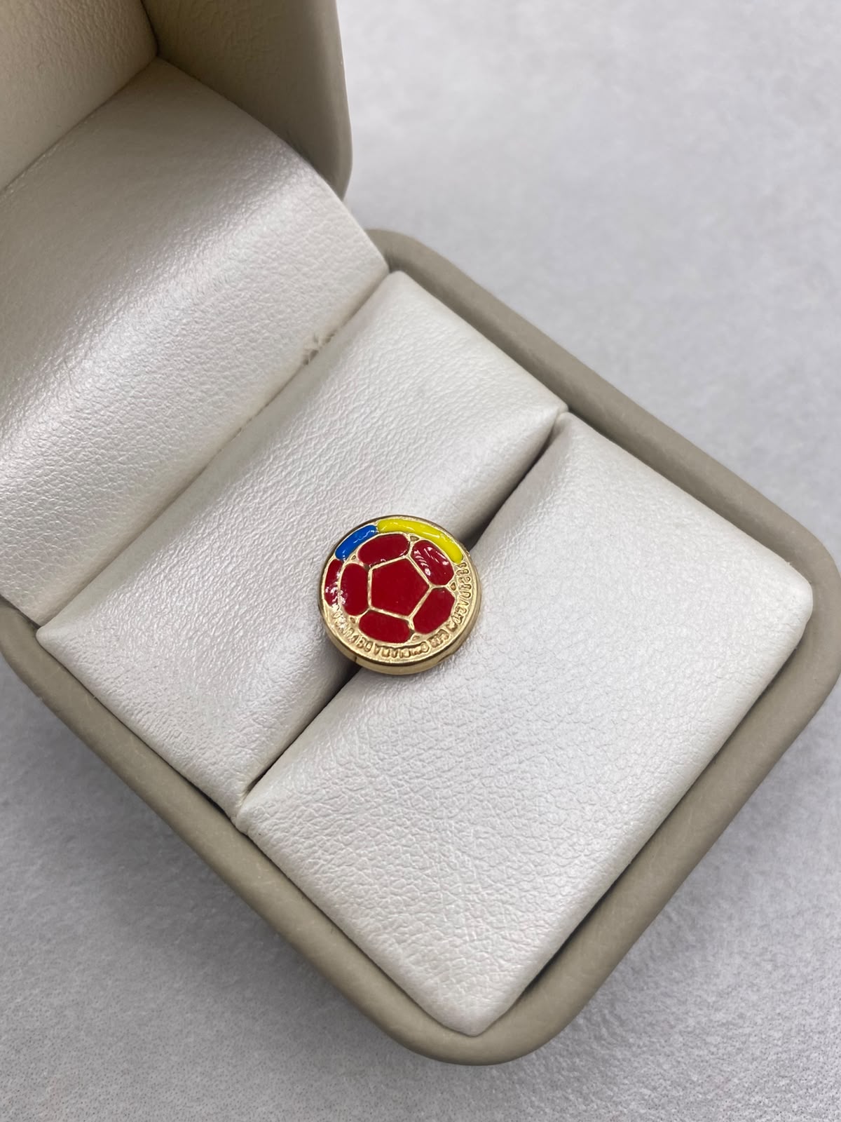 Herraje Seleccion Colombia Oro amarillo 18k 0,92 Gr / 12 Cm