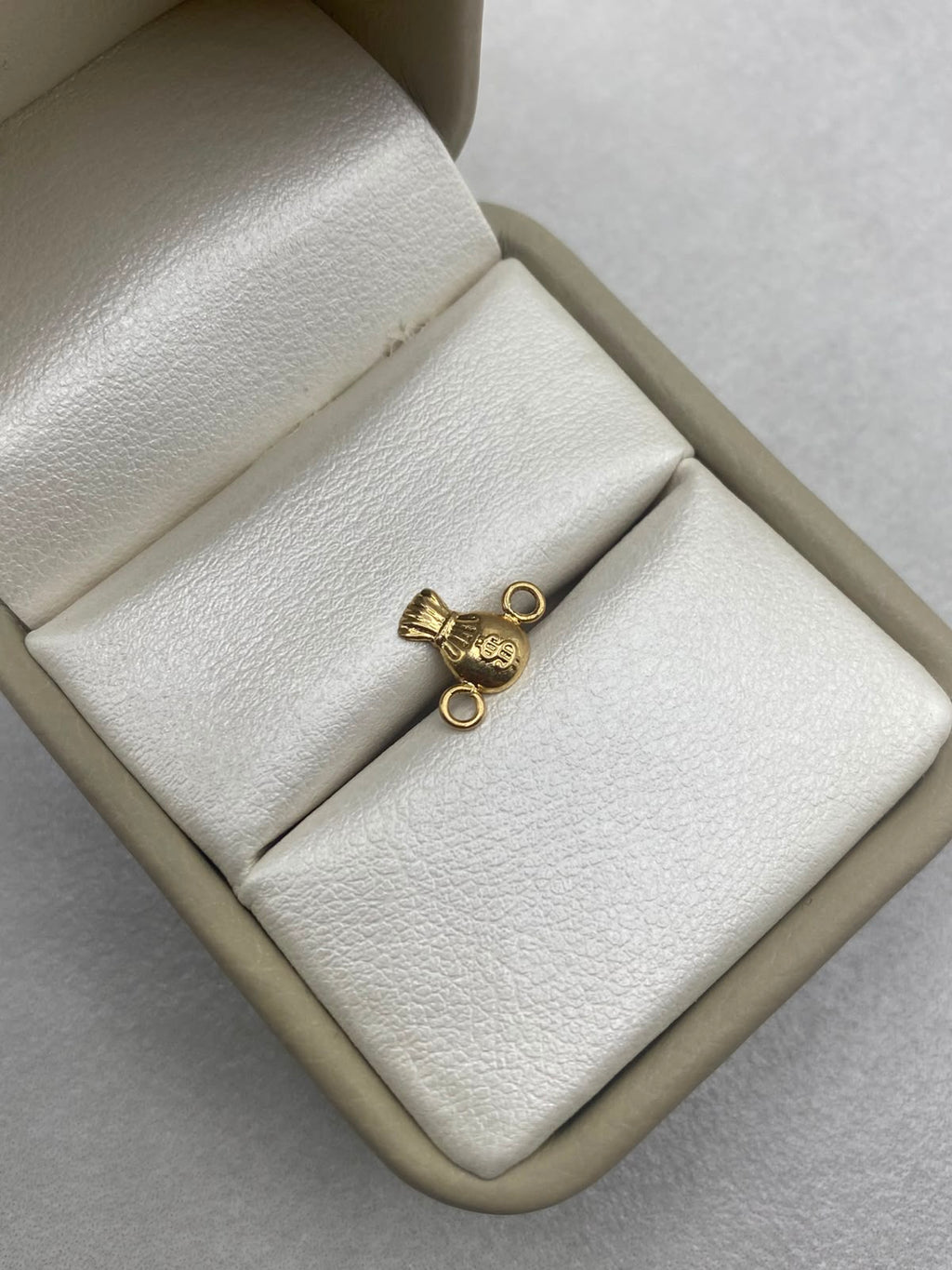 Herraje bolsa de dinero  Oro amarillo 18k 0,22 Gr / 8 Cm