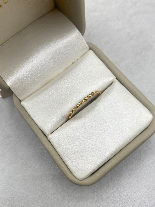 Anillo entrelazado / Talla 6 1/2 / 1,02 Gr / 1 mm