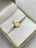 Dije letra  F borde diamantado Oro amarillo 18k 0,41 Gr / 8 mm / 1,8 Cm