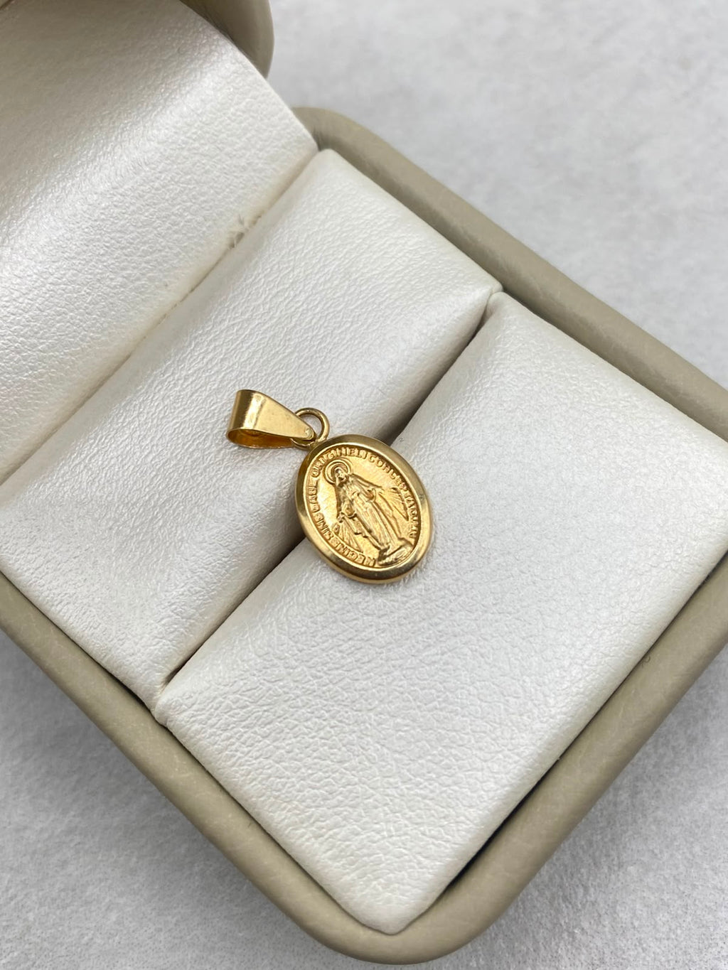 Dije virgen la milagrosa medalla 0,71 Gr / 1,9 mm / 2 Cm