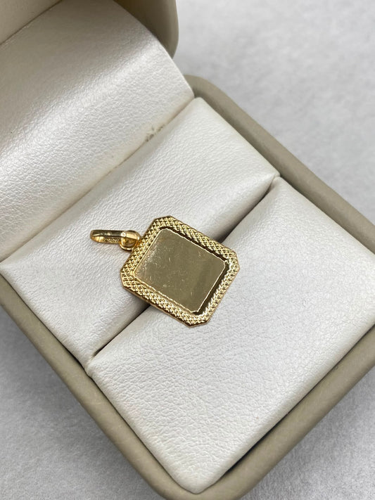 Dije placa borde diamantado Oro amarillo 18k 0,75 Gr / 1,3 mm / 2,3 Cm