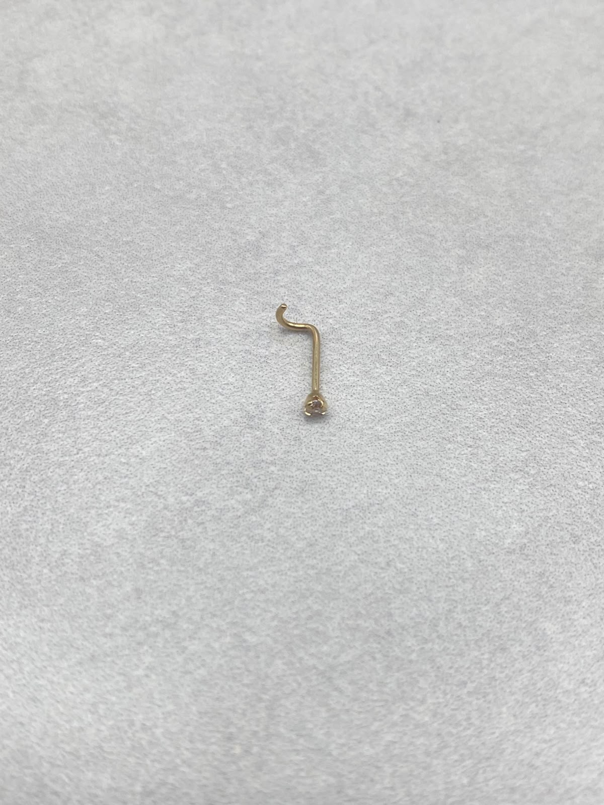 Piercing chipa circon punta curva (nariz)