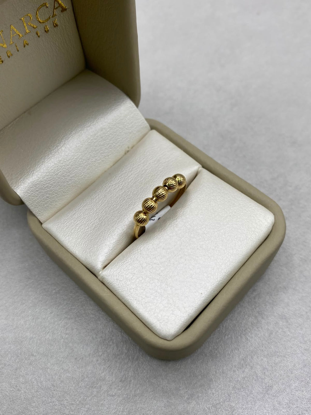 Anillo bola diamantada  Oro amarillo 18k / Talla 6 1/2 / 0,92 Gr / 1,58 mm