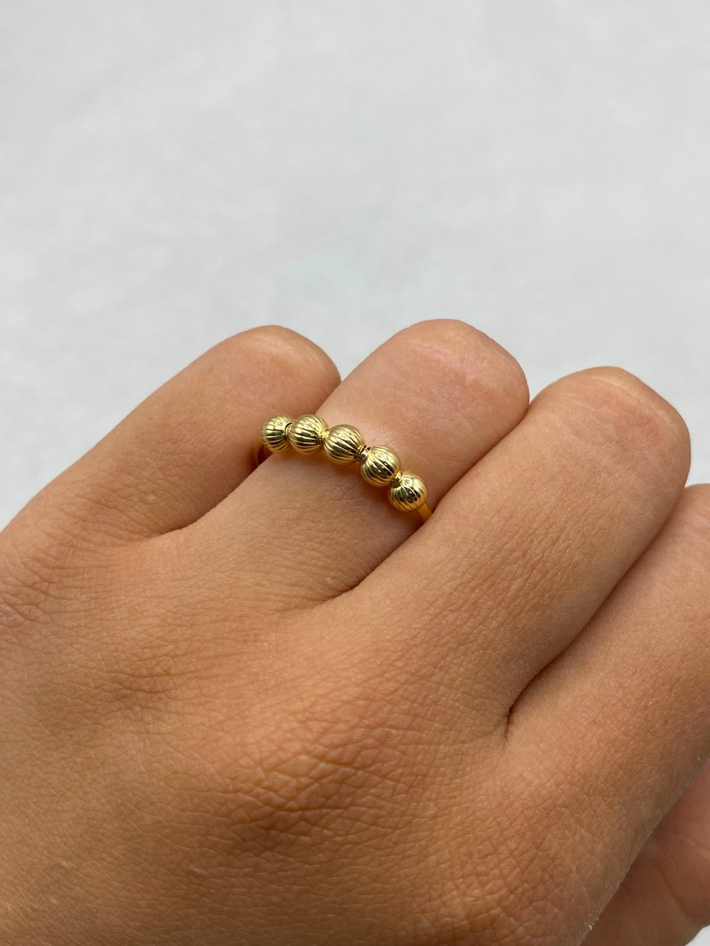 Anillo bola diamantada  Oro amarillo 18k / Talla 6 1/2 / 0,92 Gr / 1,58 mm