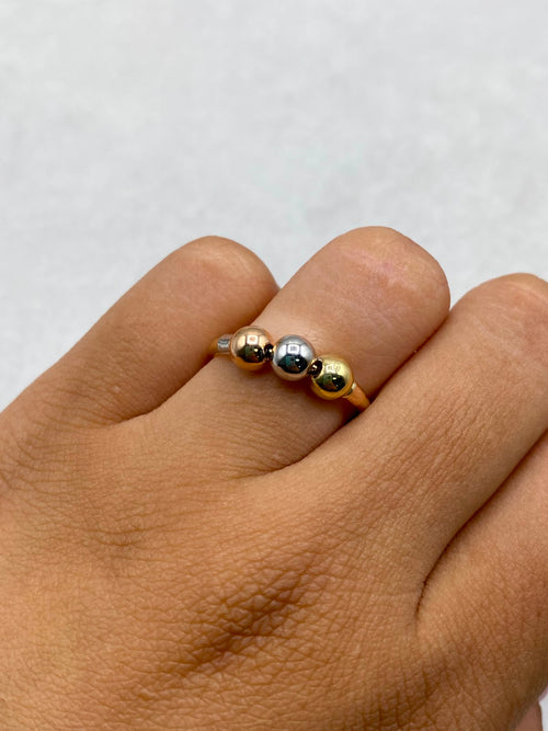 Anillo bola lisas  Tres oros 18k / Talla 5 / 1,05 Gr / 1,85 mm