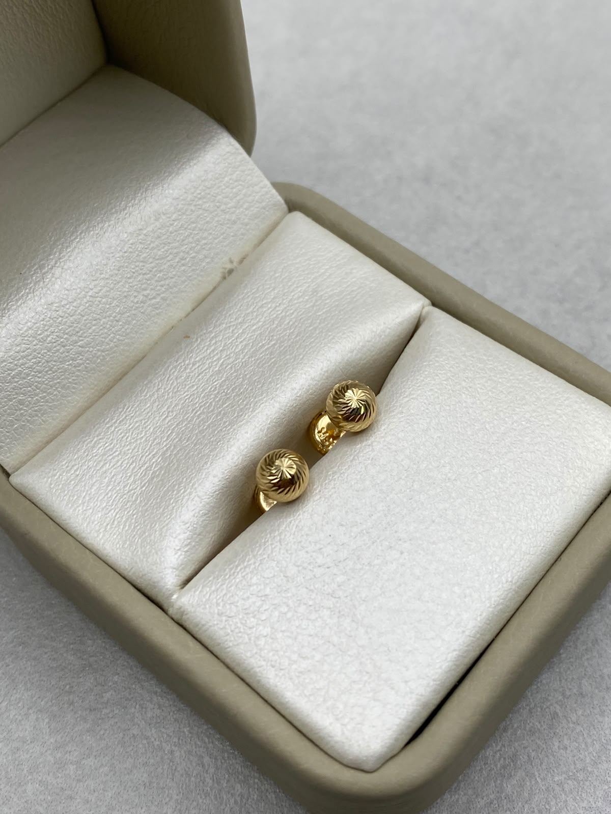 Topos bolas diamantados Oro amarillo 18k 0,70 Gr / 6 mm
