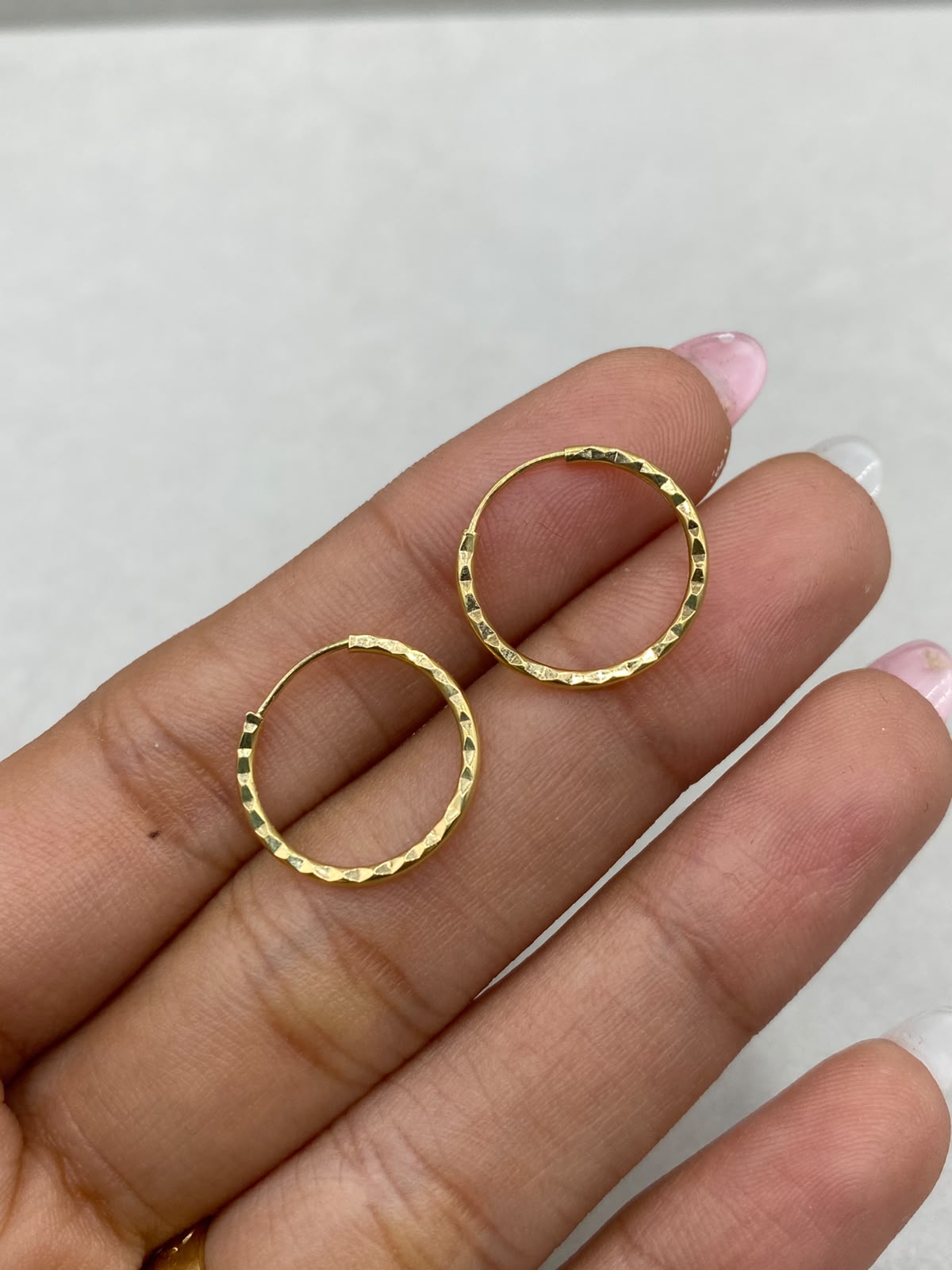 Candonga imperdible diamantada (cn05)  Oro amarillo 18k 0,77 Gr / 2,5 Cm