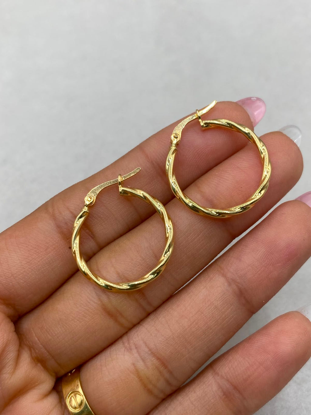 Candonga entorchada (cn 11)  Oro amarillo 18k 1,49 Gr / 3,0 Cm