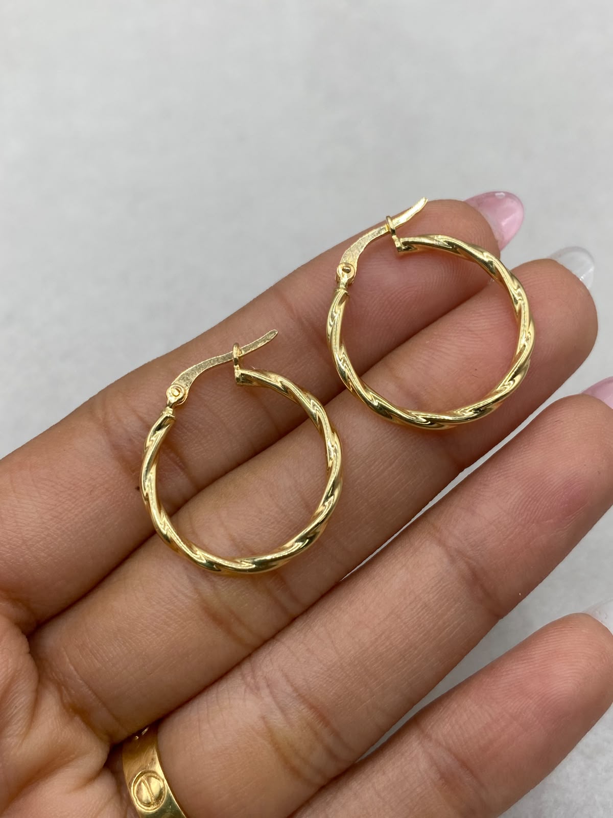 Candonga entorchada (cn 11)  Oro amarillo 18k 1,49 Gr / 3,0 Cm