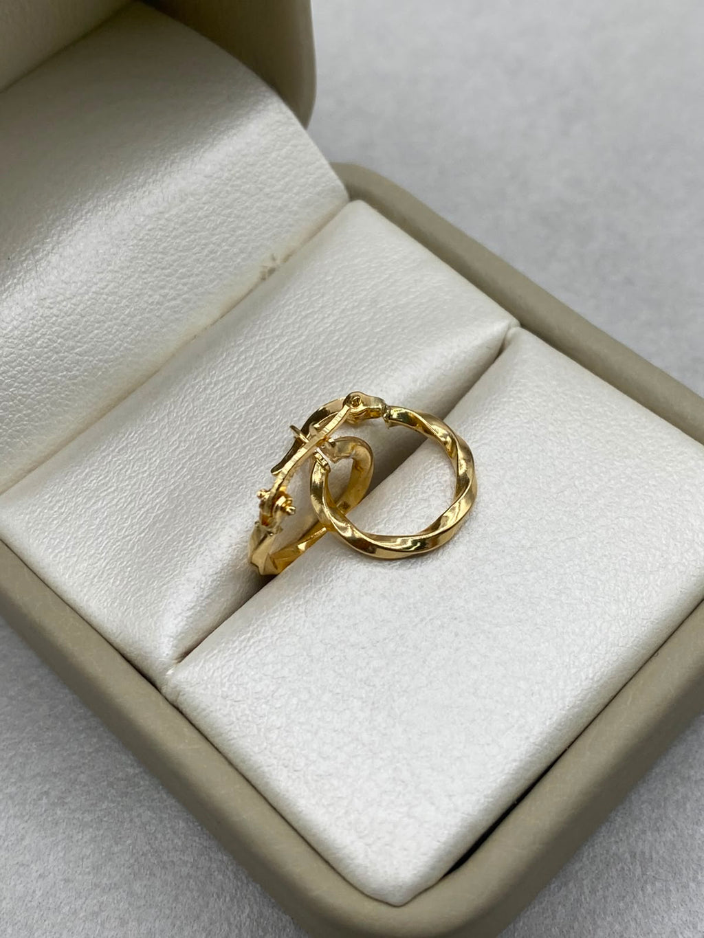 Candonga mini entorchada (cn11)  Oro amarillo 18k 0,84 Gr / 1,0 Cm