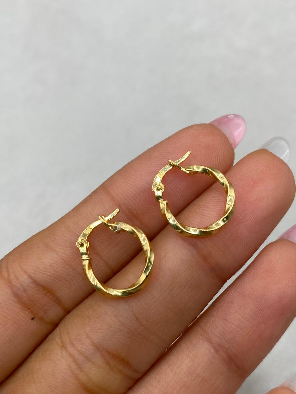 Candonga mini entorchada (cn11)  Oro amarillo 18k 0,84 Gr / 1,0 Cm