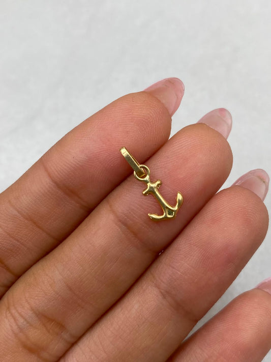 Dije ancla Oro amarillo 18k 0,24 Gr / 6,89 mm / 2,0 Cm