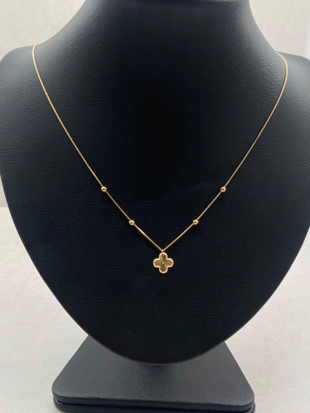 Cadena It set franco + dije trebol diamantado con balines lisos  Oro amarillo 18k +3 / 0,80 Gr / 1,0 mm / 45 Cm