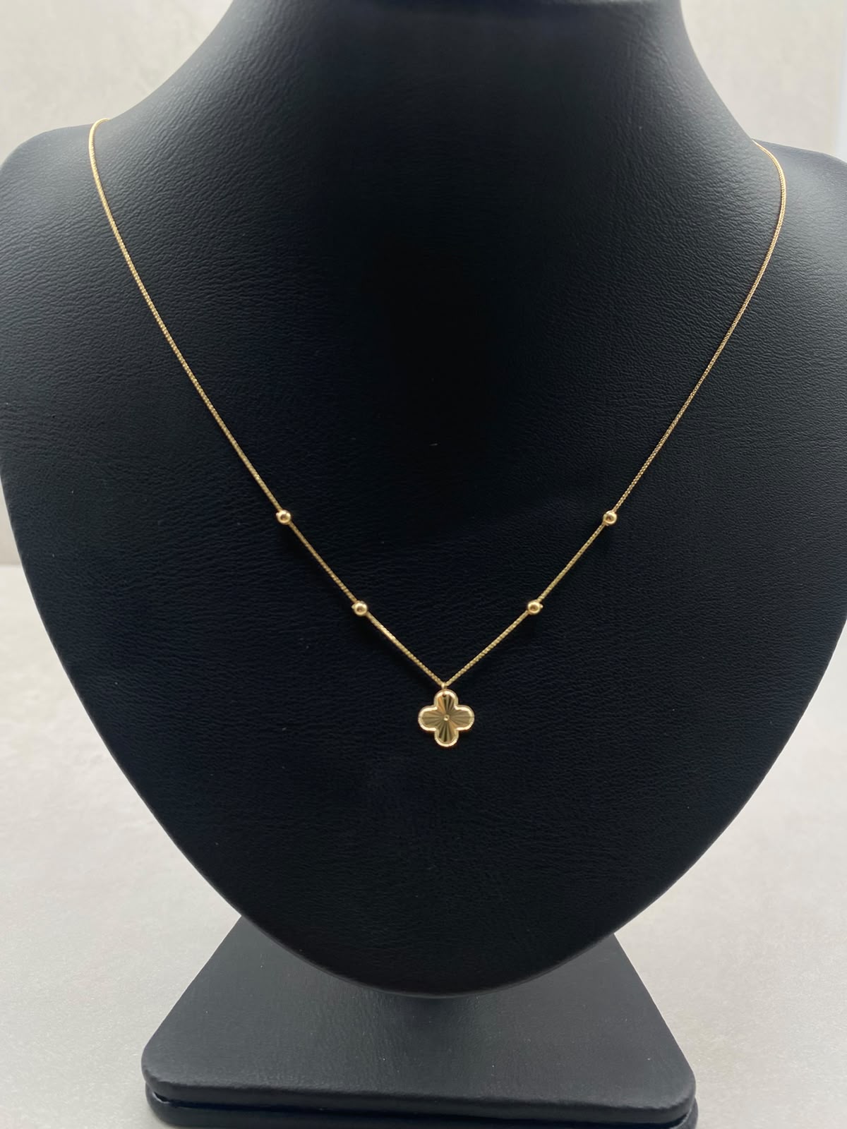 Cadena It set franco + dije trebol diamantado con balines lisos  Oro amarillo 18k +3 / 0,80 Gr / 1,0 mm / 45 Cm