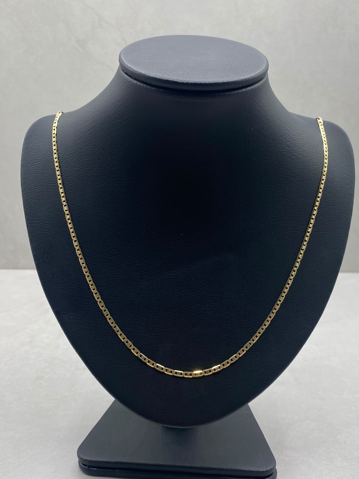Cadena It Plana Diamantada Tres oros 18k 6,03 Gr / 2,33 mm / 60 Cm