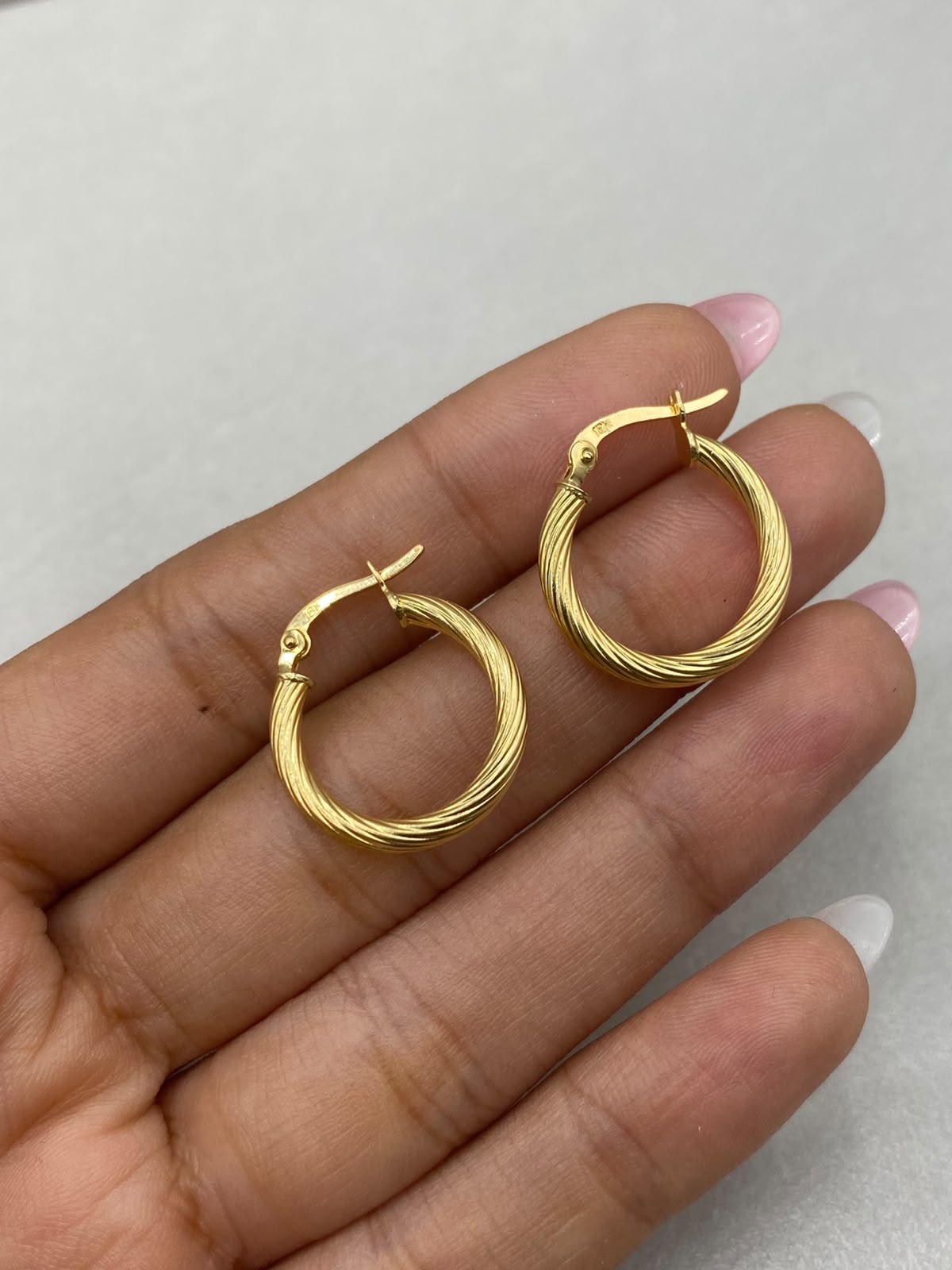 Candonga entorchada Oro amarillo 18k 1,78 Gr / 2,5 Cm