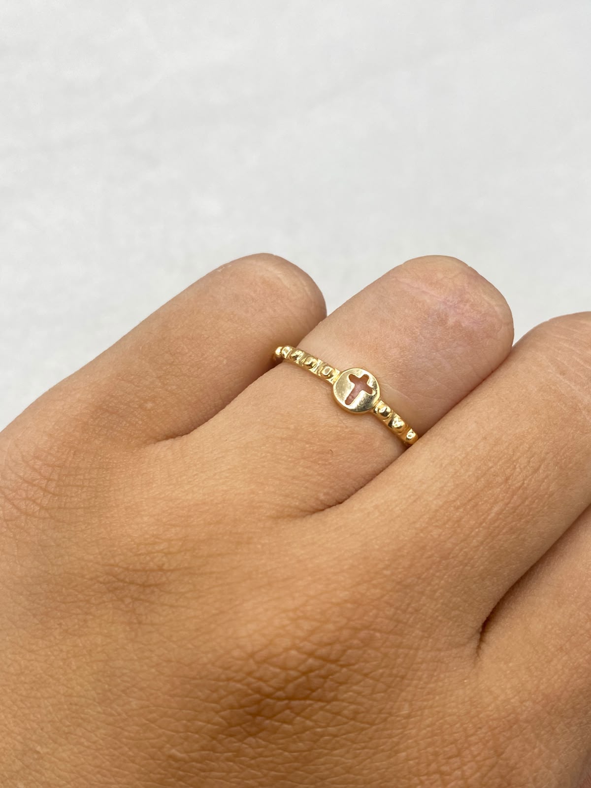 Anillo cruz central borde bolas lisas / Talla 6 1/2 / 1,37 Gr / 4 mm