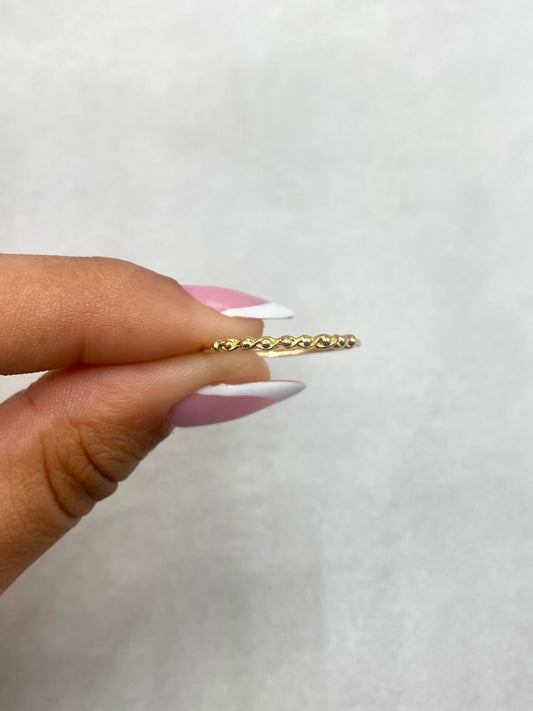 Anillo entrelazado / Talla 6 1/2 / 1,02 Gr / 1 mm