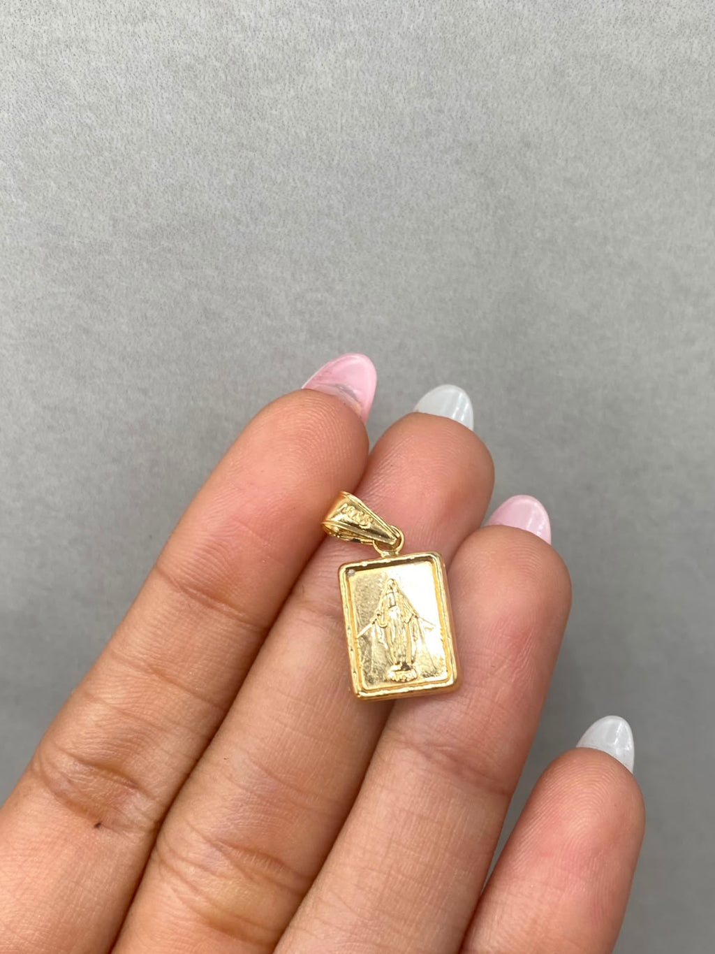 Dije placa virgen milagrosa Oro amarillo 18k 0,95 Gr / 1 mm / 2 Cm