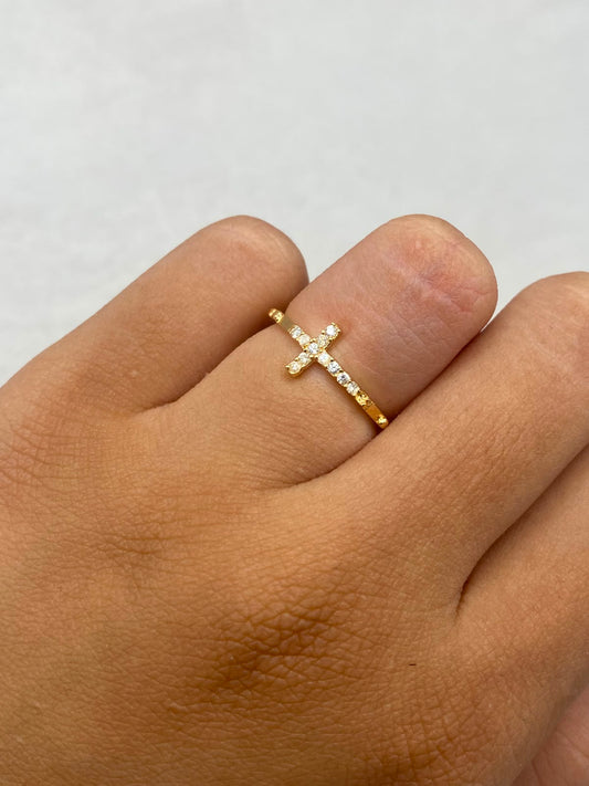 Anillo cruz circones blancos / Talla 6 1/2 / 1,47 Gr / 7 mm