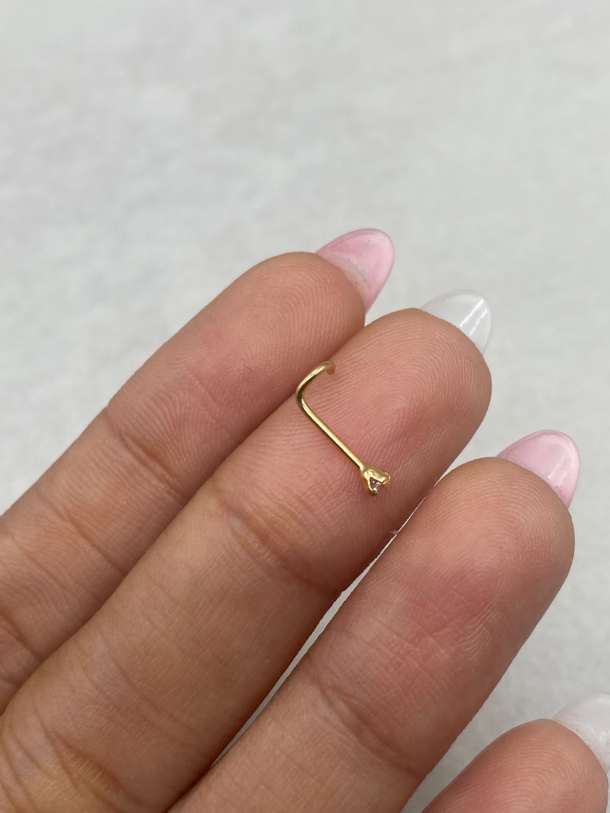 Piercing chipa circon punta curva (nariz)